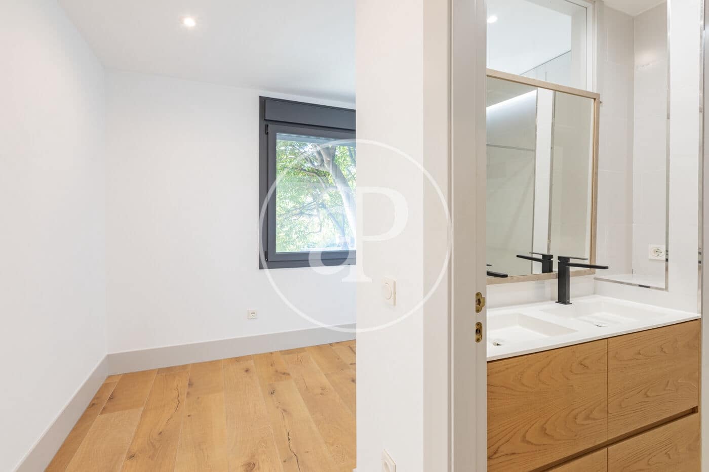 5 bedroom Villa for rent in Pozuelo de Alarcon with pool - € 3,800 (Ref: 9878941)