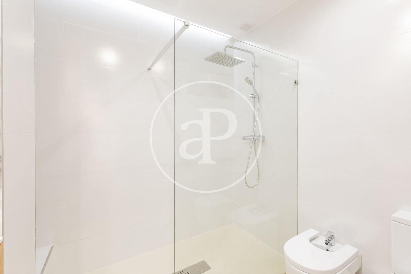 5 bedroom Villa for rent in Pozuelo de Alarcon with pool - € 3,800 (Ref: 9878941)