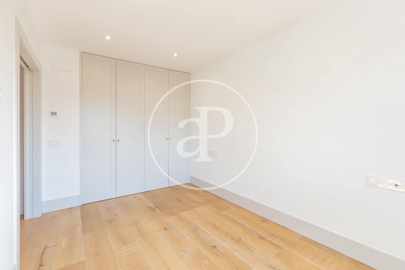 5 bedroom Villa for rent in Pozuelo de Alarcon with pool - € 3,800 (Ref: 9878941)