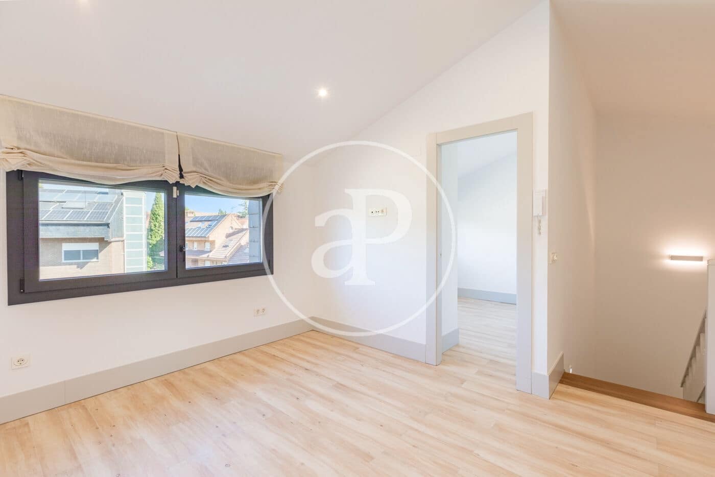 5 bedroom Villa for rent in Pozuelo de Alarcon with pool - € 3,800 (Ref: 9878941)