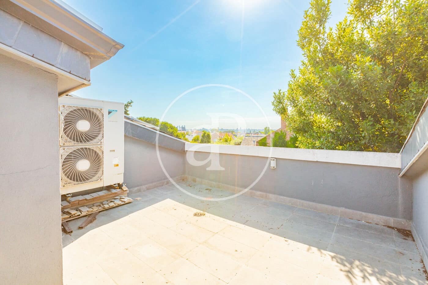 5 bedroom Villa for rent in Pozuelo de Alarcon with pool - € 3,800 (Ref: 9878941)