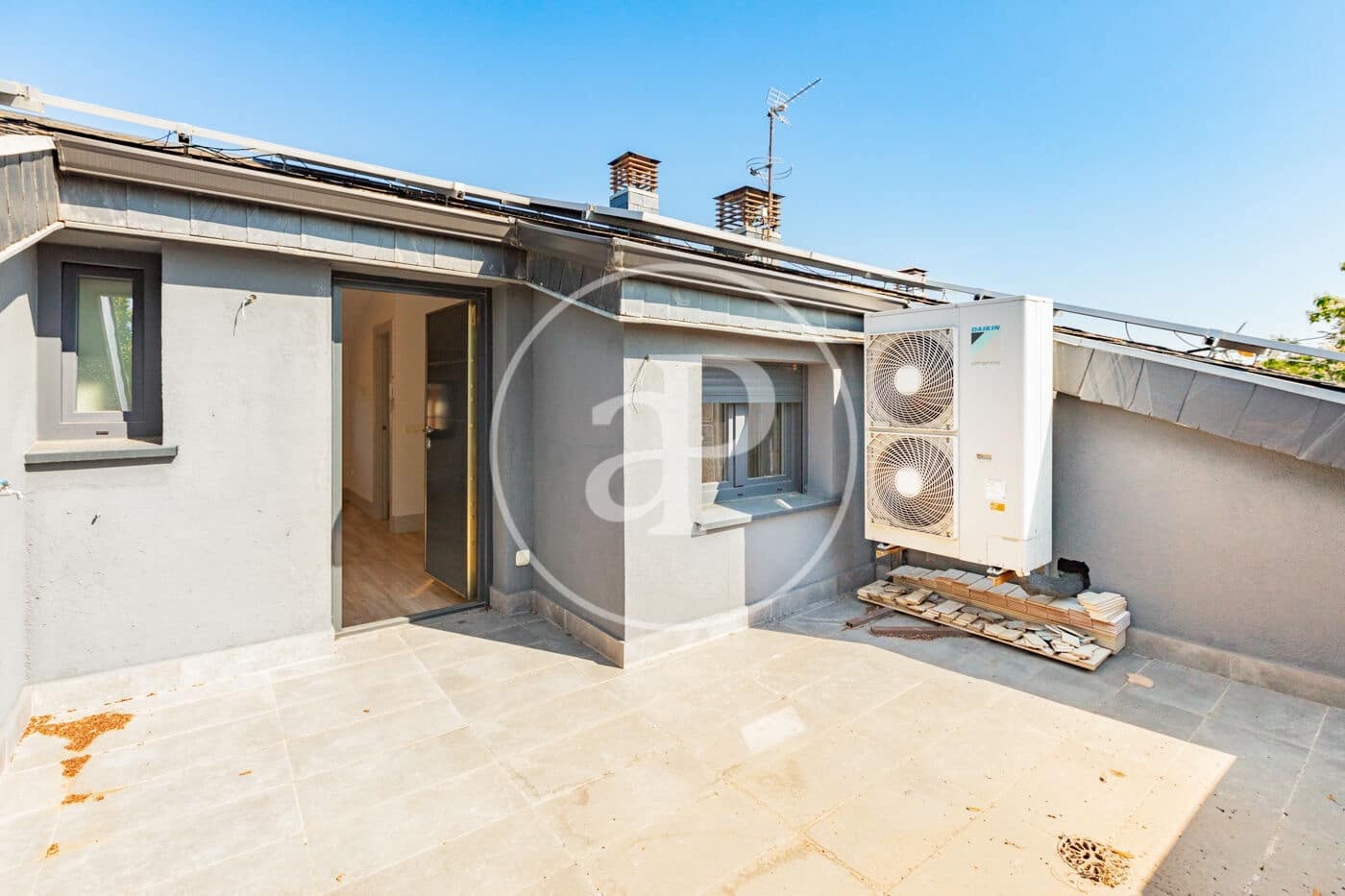 5 bedroom Villa for rent in Pozuelo de Alarcon with pool - € 3,800 (Ref: 9878941)