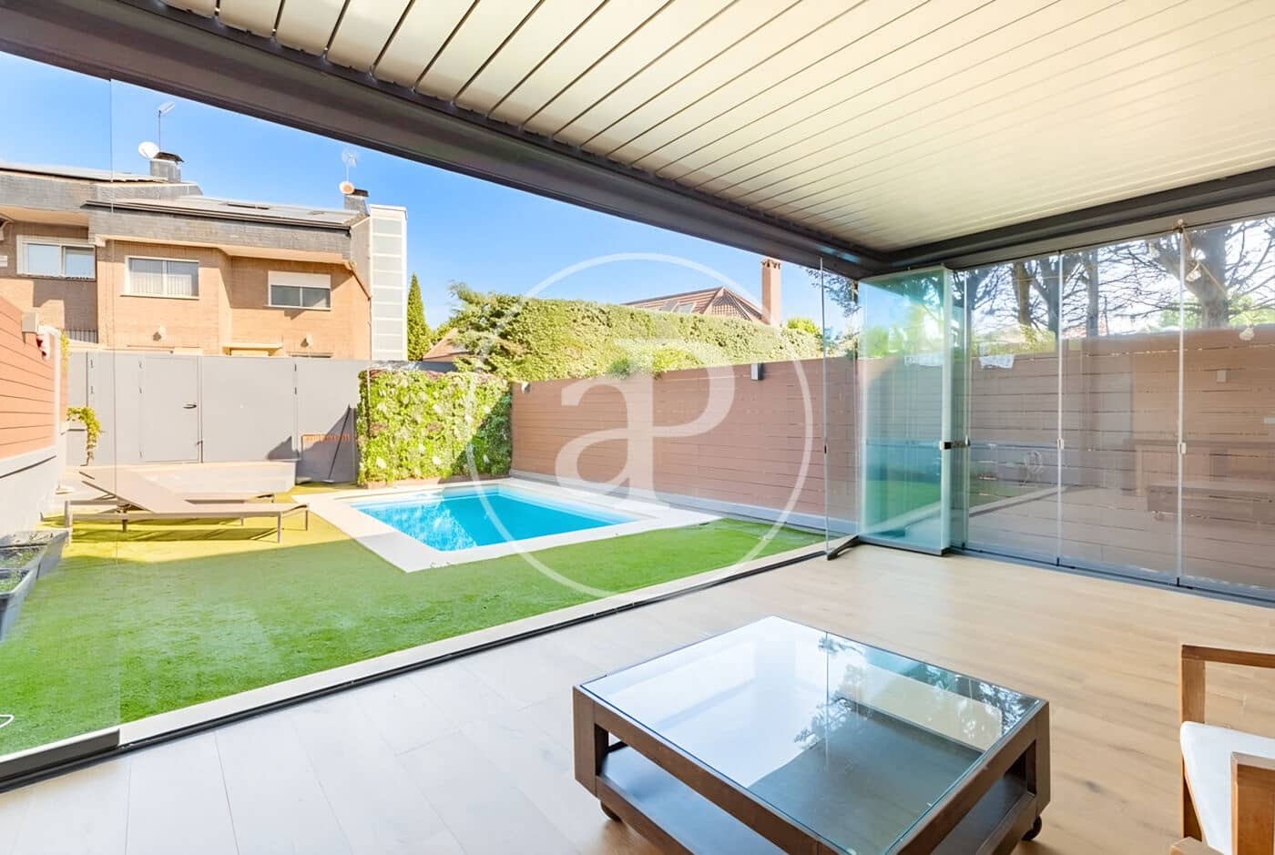 5 bedroom Villa for rent in Pozuelo de Alarcon with pool - € 3,800 (Ref: 9878941)