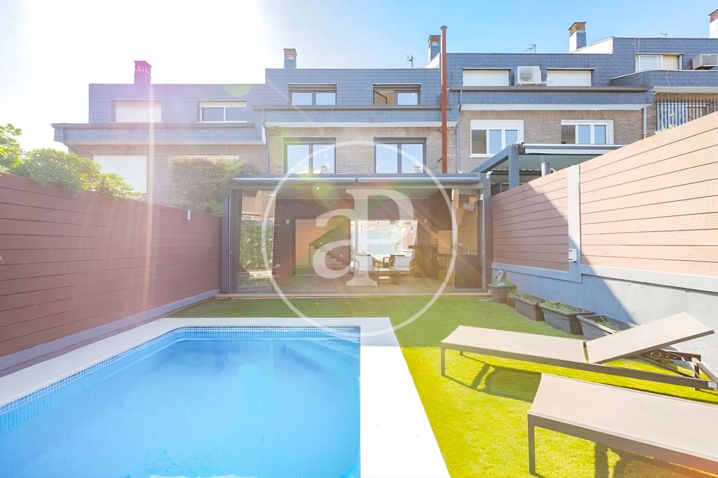 5 bedroom Villa for rent in Pozuelo de Alarcon with pool - € 3,800 (Ref: 9878941)