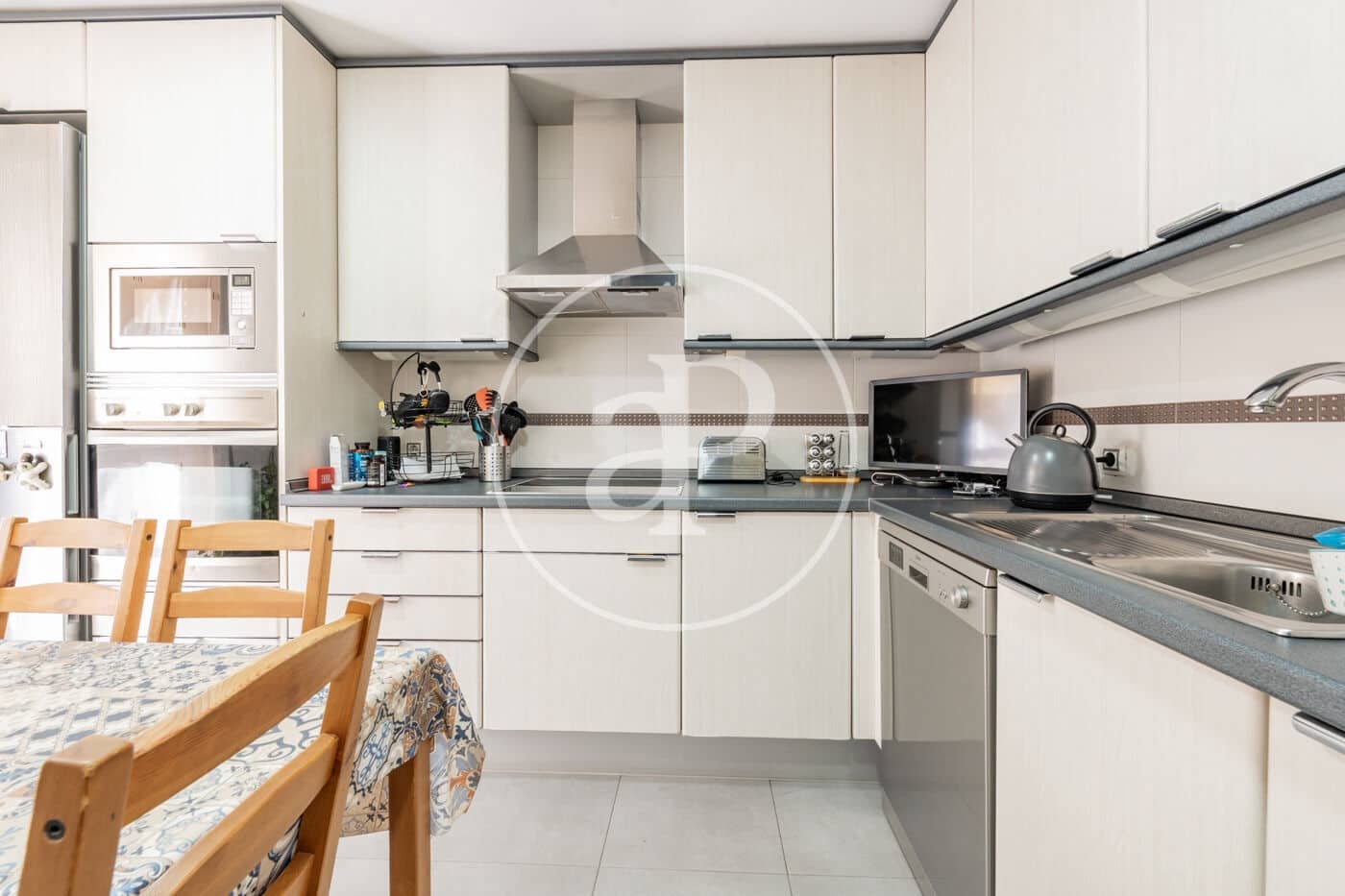 3 soverom Leilighet til salgs i Madrid by med svømmebasseng - € 950 000 (Ref: 9881948)