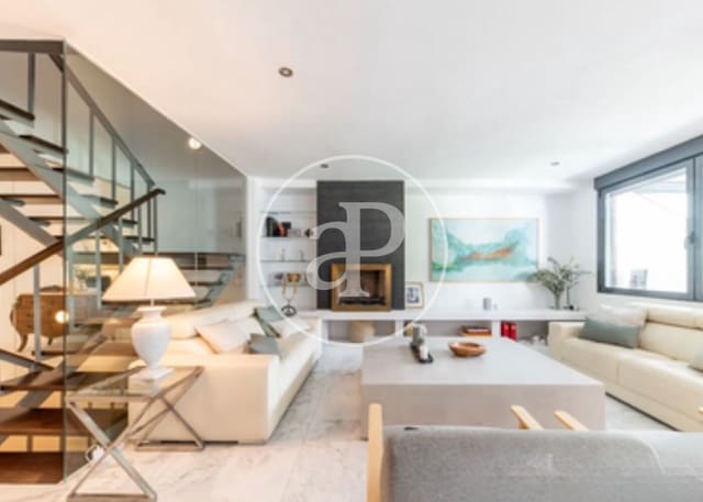 6 bedroom Villa for sale in La Moraleja, Alcobendas with pool - € 2,700,000 (Ref: 9881949)