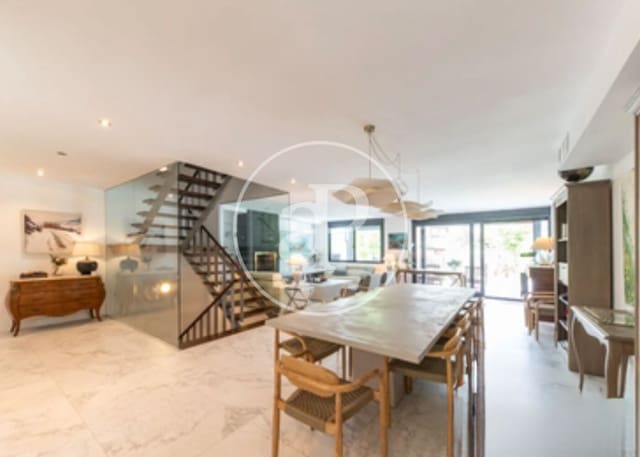 6 bedroom Villa for sale in La Moraleja, Alcobendas with pool - € 2,700,000 (Ref: 9881949)