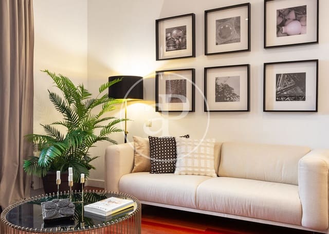2 soveværelse Lejlighed til leje i Castellana, Madrid by - € 5.300 (Ref: 9881950)