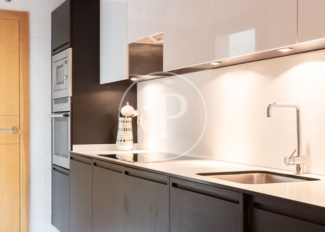 2 soveværelse Lejlighed til leje i Castellana, Madrid by - € 5.300 (Ref: 9881950)