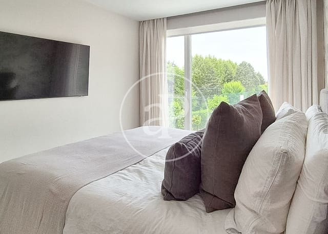 5 soverom Villa til salgs i La Moraleja, Alcobendas med svømmebasseng - € 2 290 000 (Ref: 9881952)