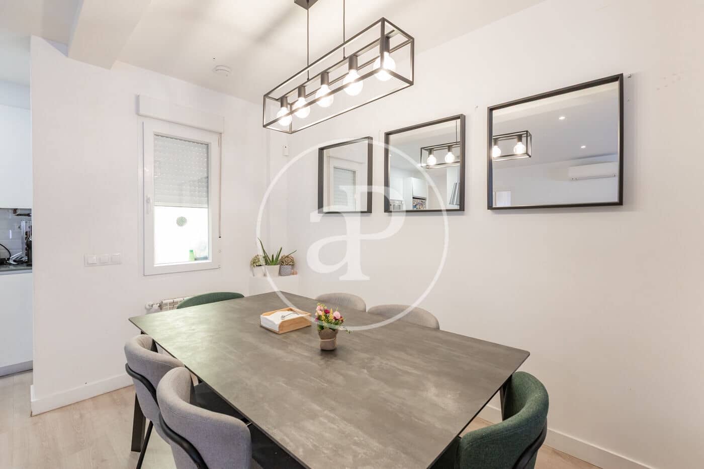 4 sovrum Lägenhet till salu i Madrid stad - 895 000 € (Ref: 9881953)