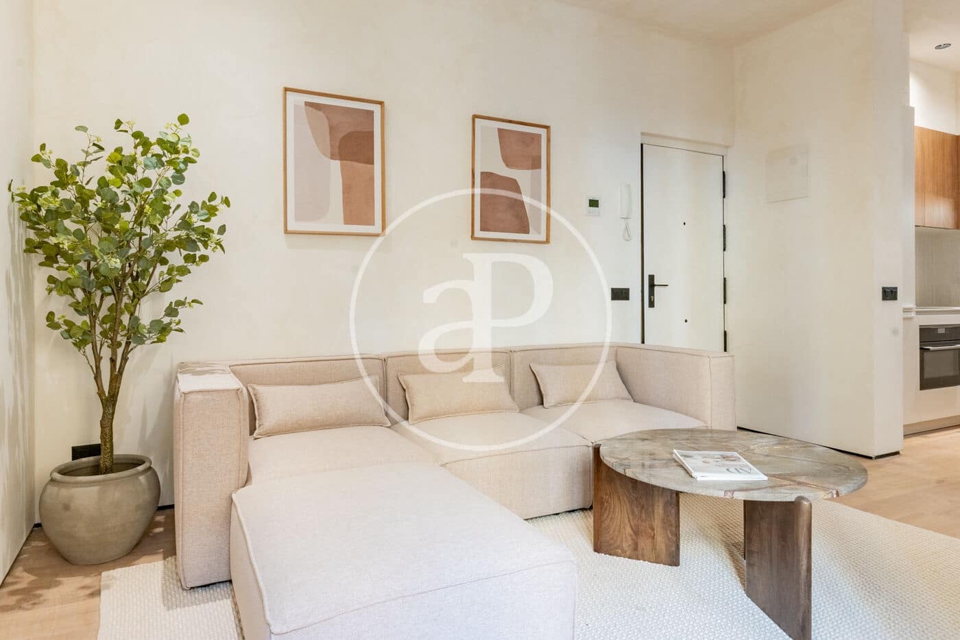 1 soverom Leilighet til leie i Madrid by - € 1 800 (Ref: 9884818)