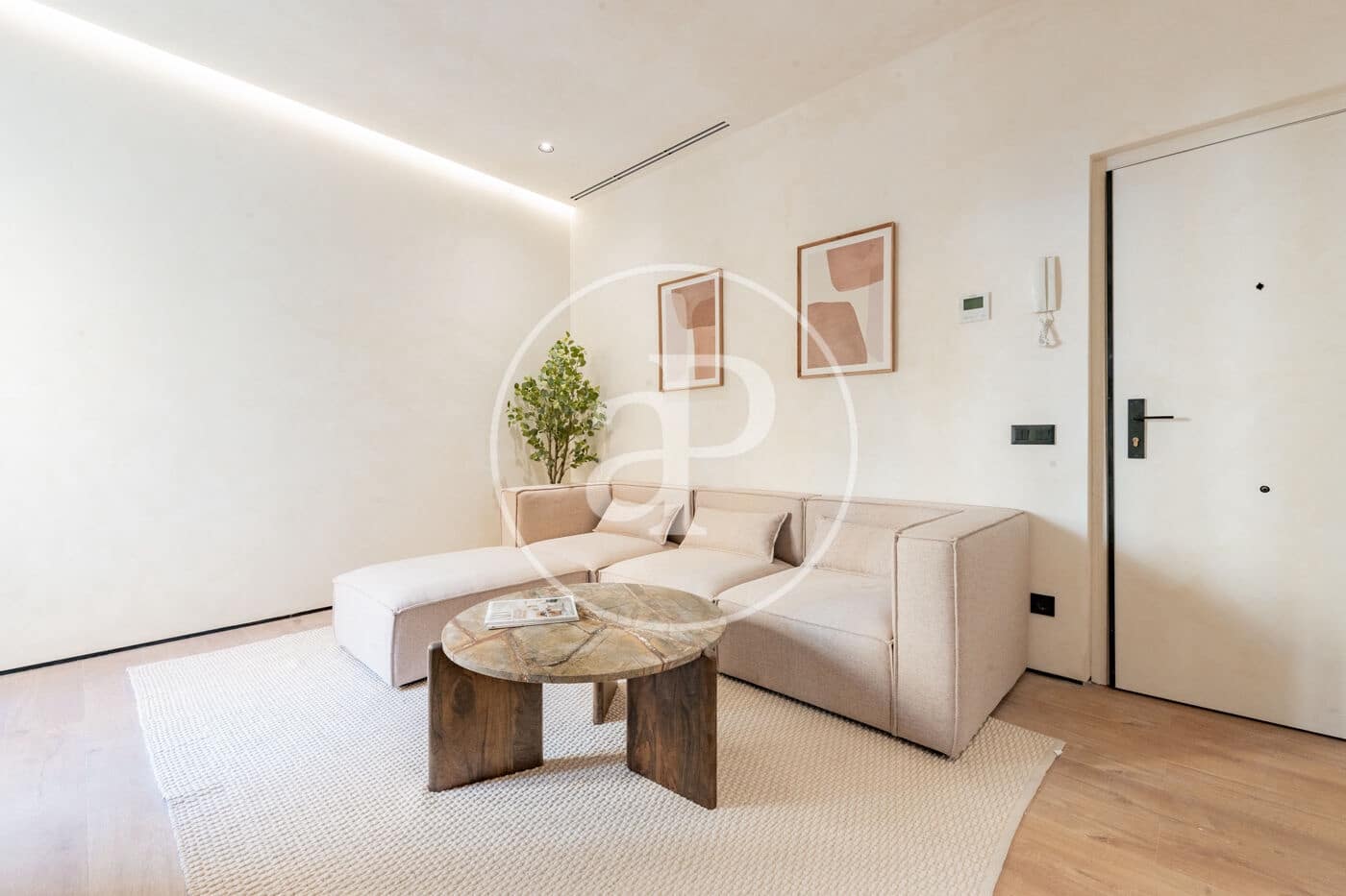 1 soverom Leilighet til leie i Madrid by - € 1 800 (Ref: 9884818)