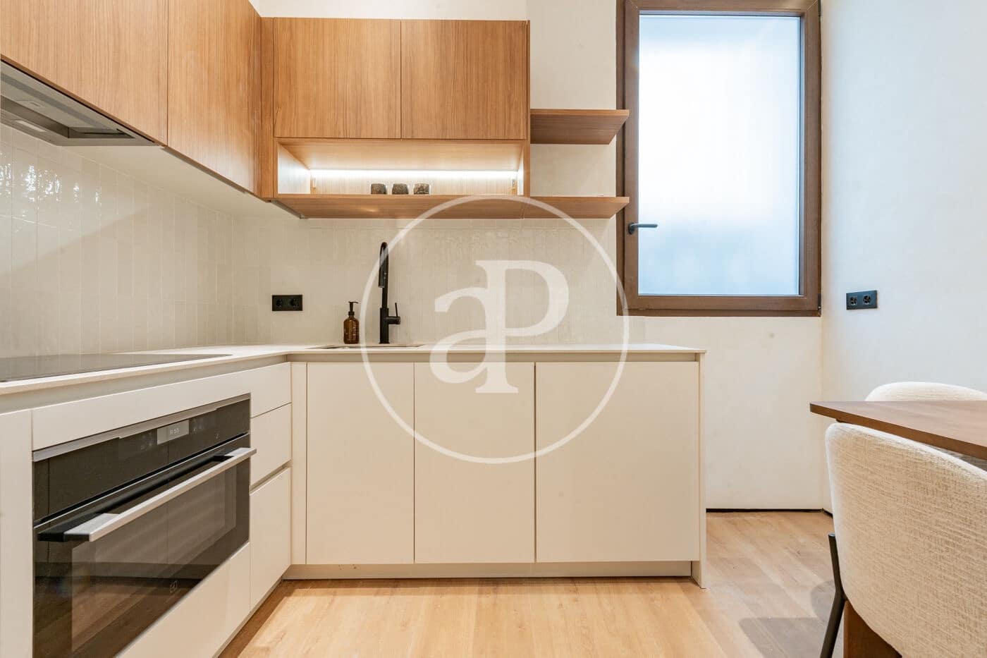 1 soverom Leilighet til leie i Madrid by - € 1 800 (Ref: 9884818)