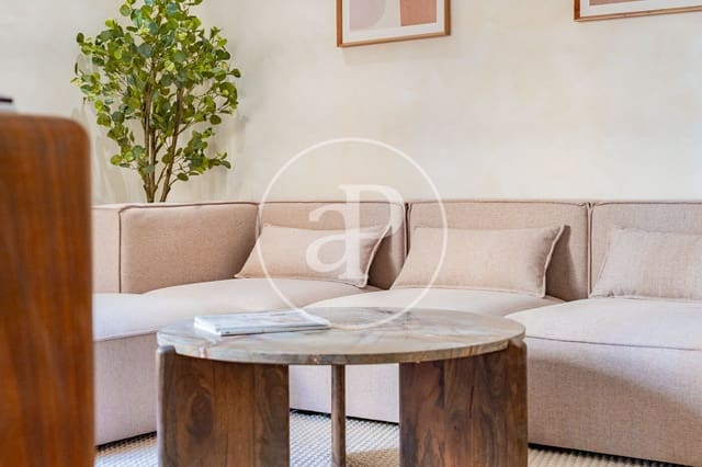 Appartement de 1 chambre à louer à Embajadores, Madrid ville - 1 800 € (Ref: 9884818)
