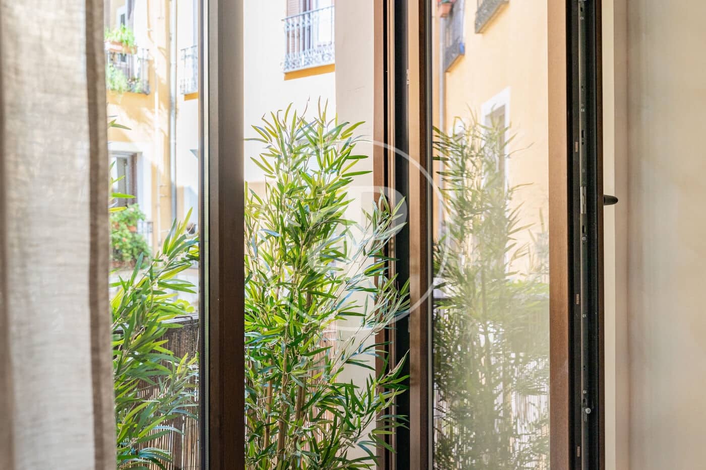 1 soverom Leilighet til leie i Madrid by - € 1 800 (Ref: 9884818)