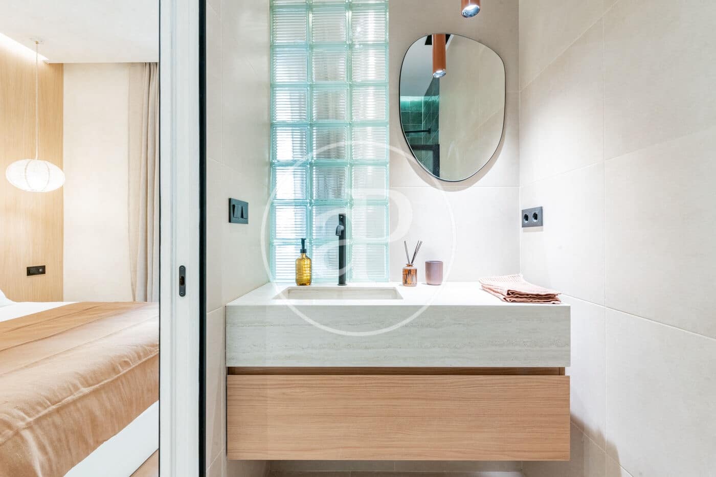 1 soverom Leilighet til leie i Madrid by - € 1 800 (Ref: 9884818)