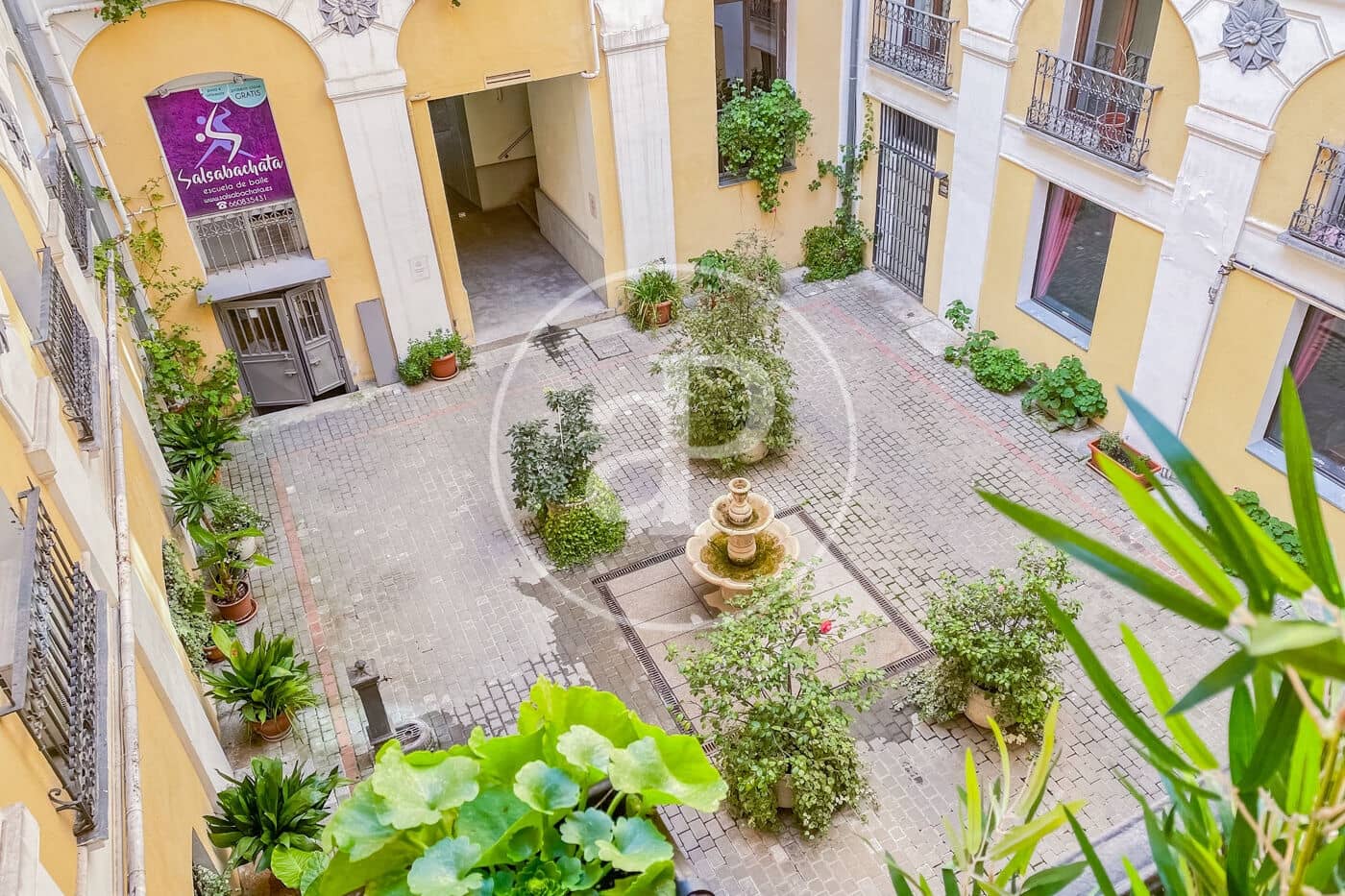 1 soverom Leilighet til leie i Madrid by - € 1 800 (Ref: 9884818)