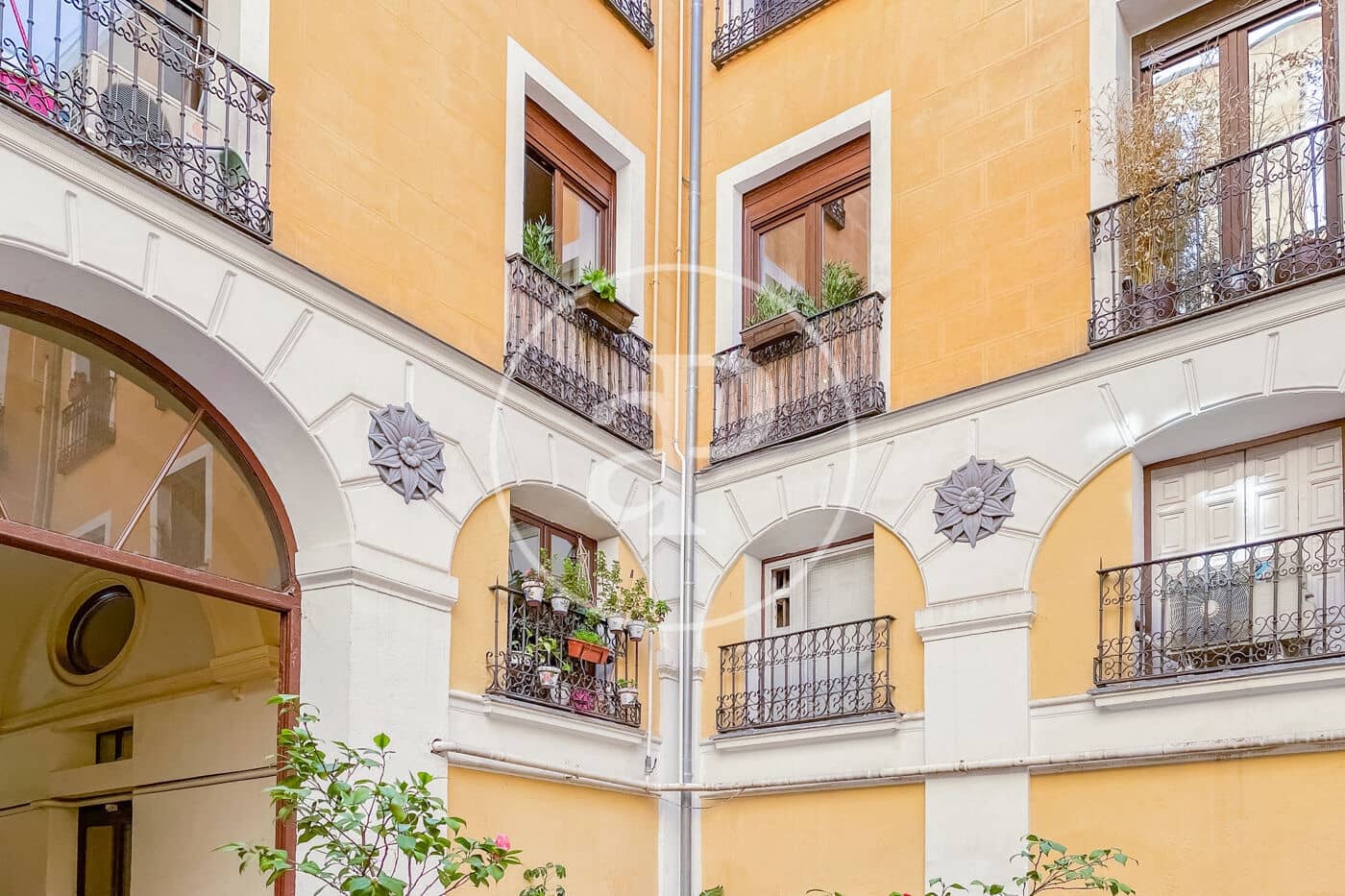 1 soverom Leilighet til leie i Madrid by - € 1 800 (Ref: 9884818)