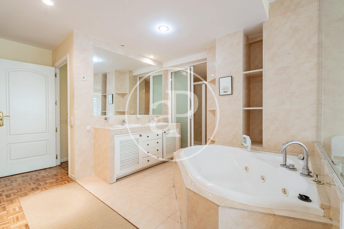 4 slaapkamer Appartement te koop in Madrid stad met zwembad - € 1.590.000 (Ref: 9884820)
