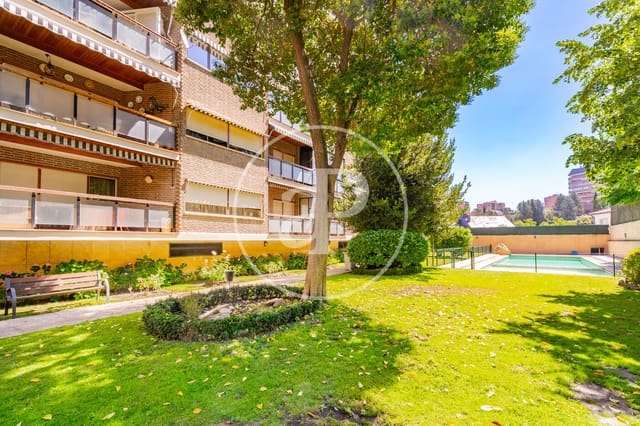 4 slaapkamer Appartement te koop in Ciudad Universitaria, Madrid stad met zwembad - € 1.590.000 (Ref: 9884820)