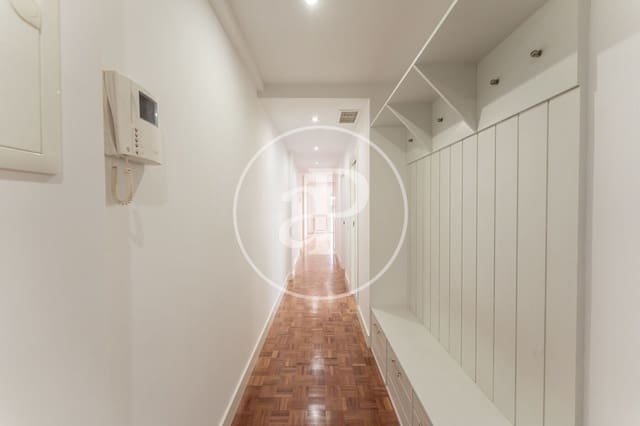 2 sovrum Lägenhet att hyra i El Viso, Madrid stad med garage - 2 100 € (Ref: 9890392)
