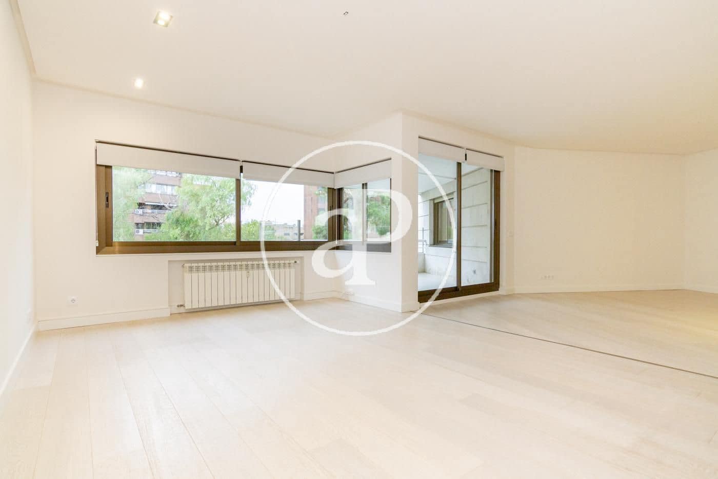 4 sovrum Lägenhet att hyra i Madrid stad med pool garage - 9 500 € (Ref: 9890393)