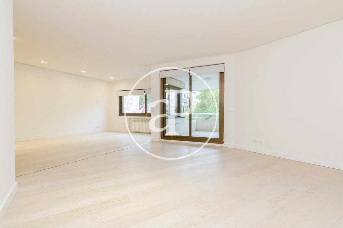 4 sovrum Lägenhet att hyra i Madrid stad med pool garage - 9 500 € (Ref: 9890393)