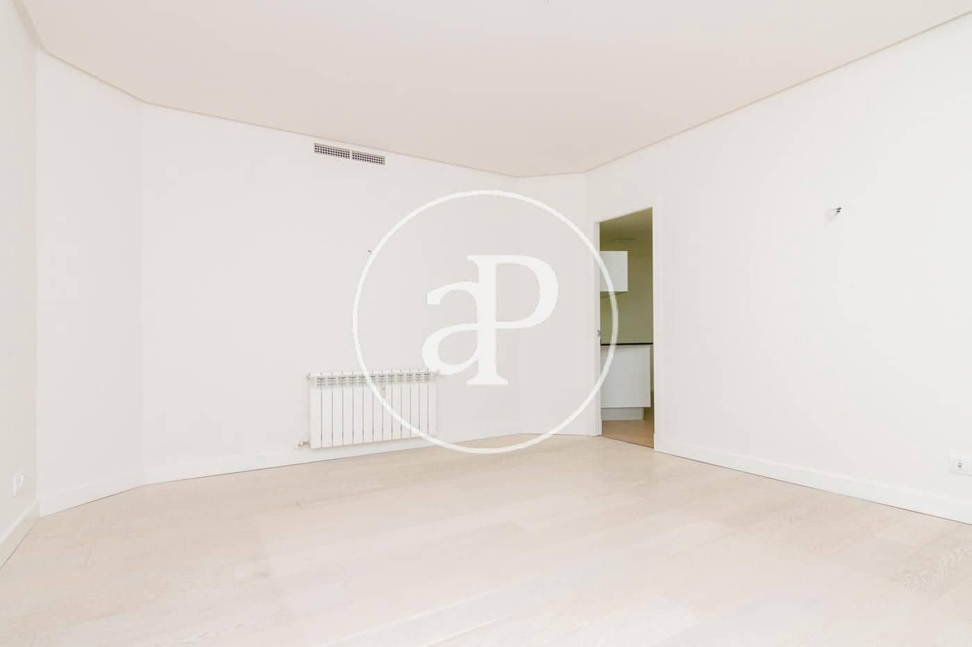 4 sovrum Lägenhet att hyra i Madrid stad med pool garage - 9 500 € (Ref: 9890393)