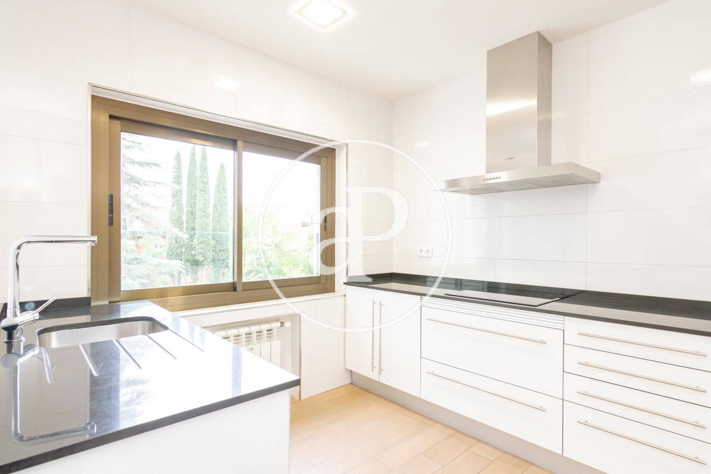 4 sovrum Lägenhet att hyra i Madrid stad med pool garage - 9 500 € (Ref: 9890393)
