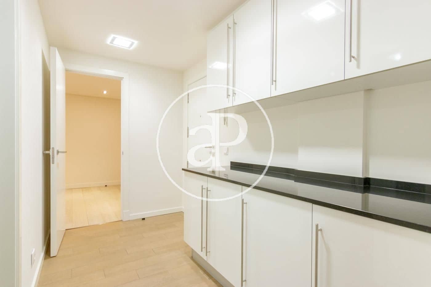 4 sovrum Lägenhet att hyra i Madrid stad med pool garage - 9 500 € (Ref: 9890393)