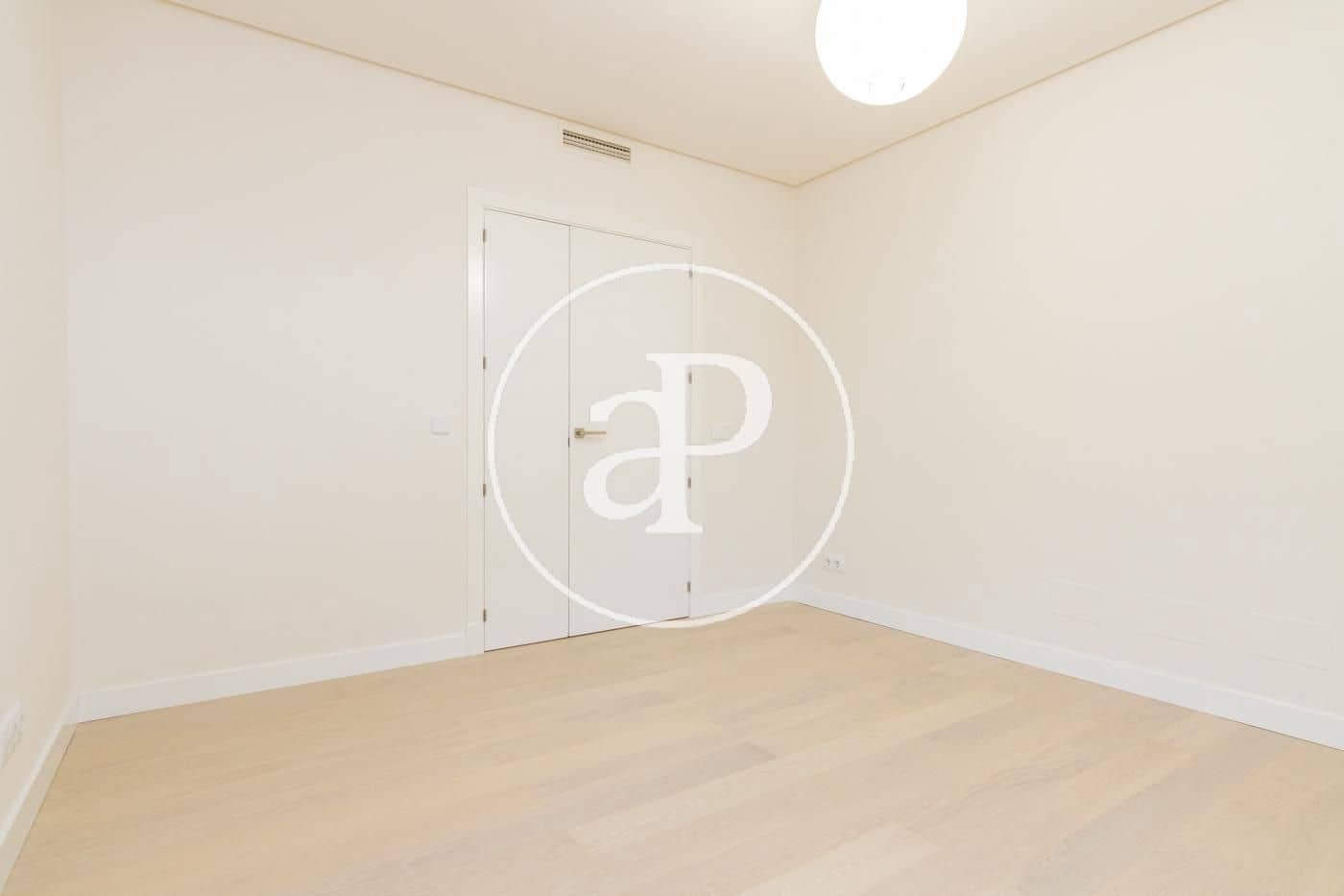 4 sovrum Lägenhet att hyra i Madrid stad med pool garage - 9 500 € (Ref: 9890393)