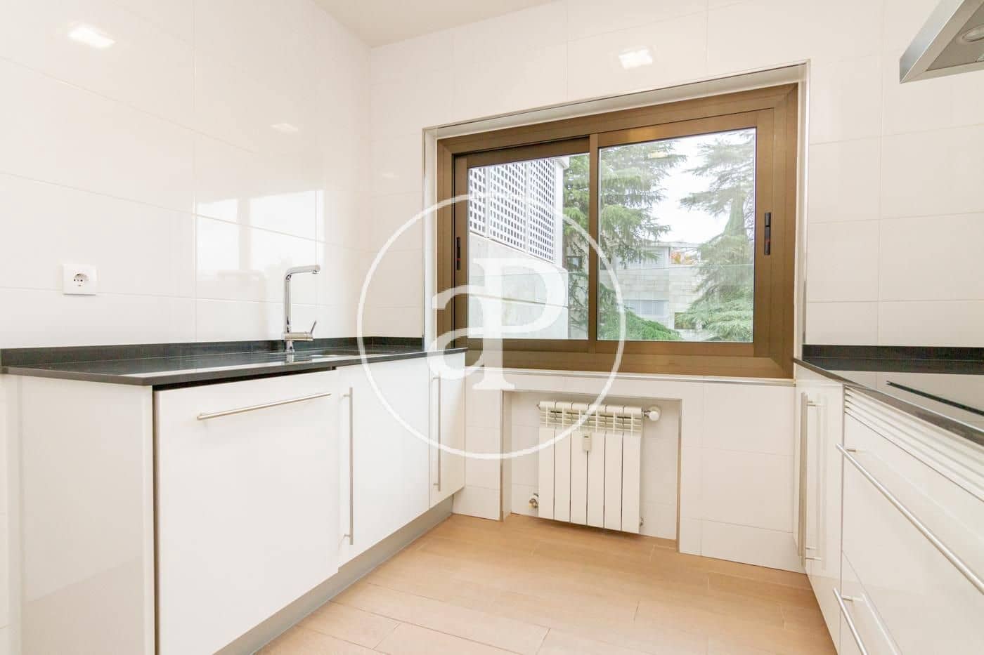 4 sovrum Lägenhet att hyra i Madrid stad med pool garage - 9 500 € (Ref: 9890393)