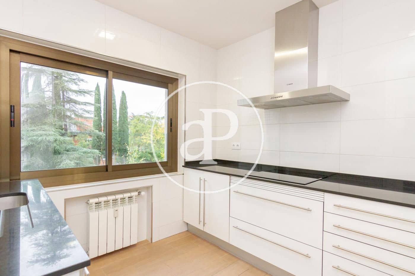 4 sovrum Lägenhet att hyra i Madrid stad med pool garage - 9 500 € (Ref: 9890393)