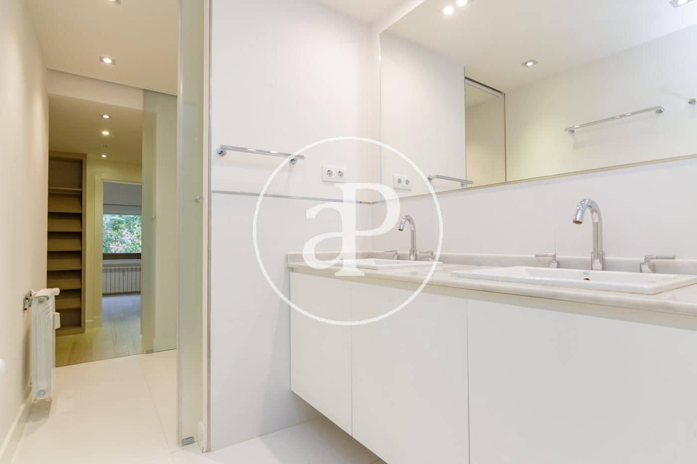 4 sovrum Lägenhet att hyra i Madrid stad med pool garage - 9 500 € (Ref: 9890393)