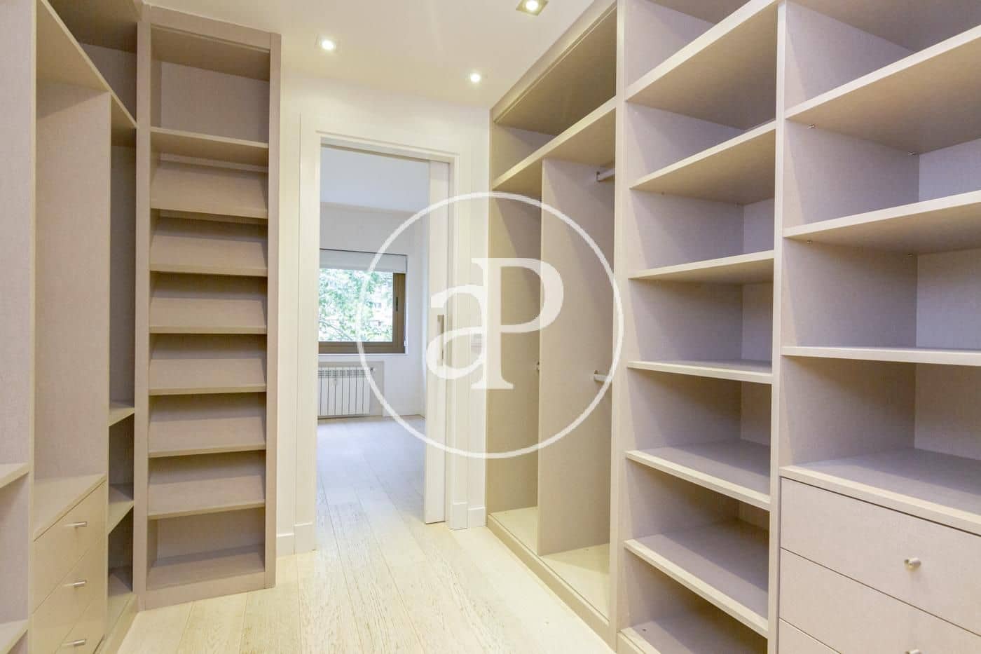 4 sovrum Lägenhet att hyra i Madrid stad med pool garage - 9 500 € (Ref: 9890393)