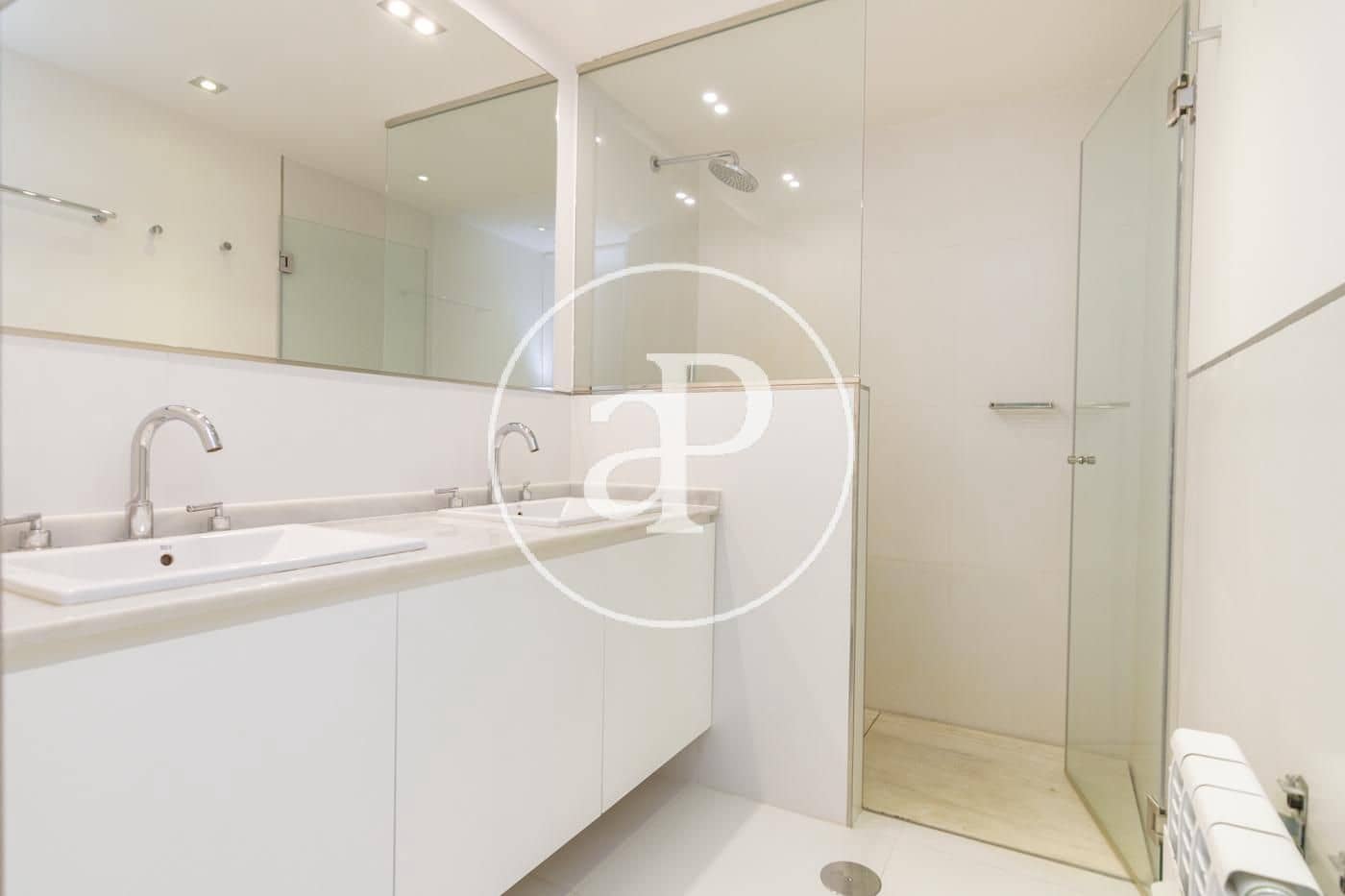 4 sovrum Lägenhet att hyra i Madrid stad med pool garage - 9 500 € (Ref: 9890393)