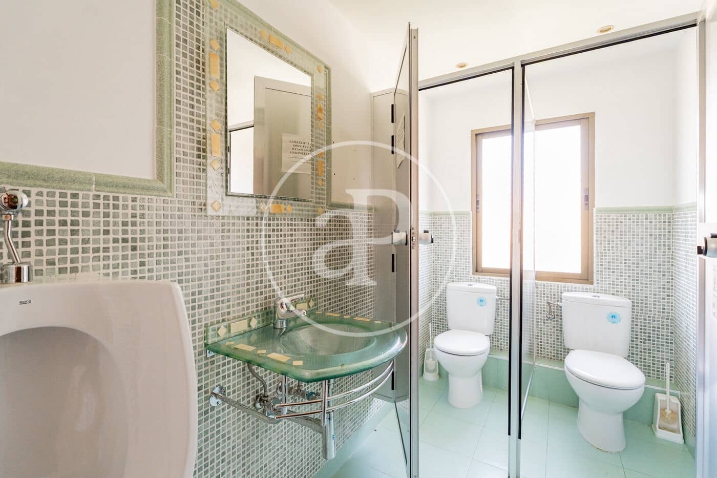 Chalet de 8 habitaciones en Madrid ciudad en venta - 875.000 € (Ref: 9890394)