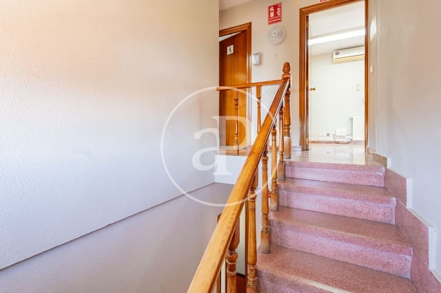 8 makuuhuone Huvila myytävänä paikassa Canillas, Madrid kaupunki - 875 000 € (Ref: 9890394)