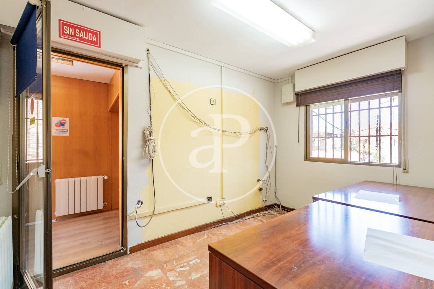 Chalet de 8 habitaciones en Madrid ciudad en venta - 875.000 € (Ref: 9890394)