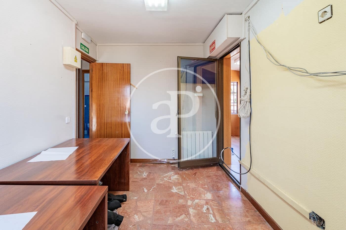 Chalet de 8 habitaciones en Madrid ciudad en venta - 875.000 € (Ref: 9890394)