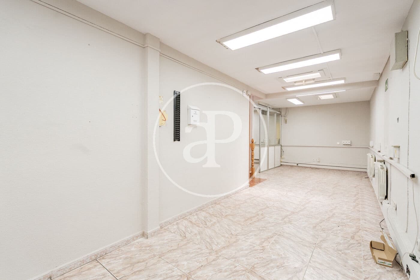 Chalet de 8 habitaciones en Madrid ciudad en venta - 875.000 € (Ref: 9890394)