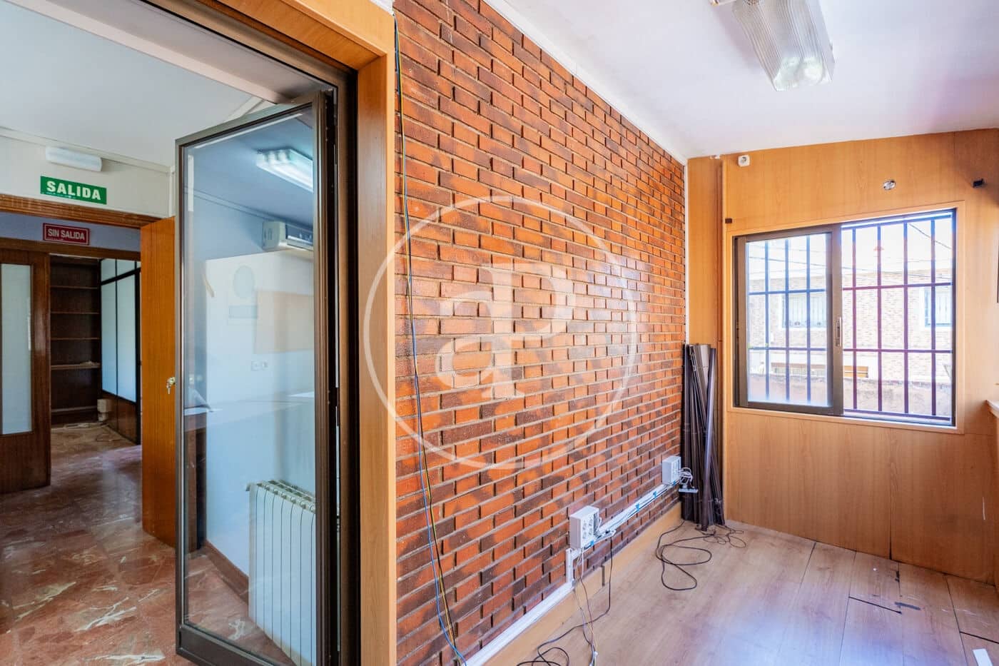 Chalet de 8 habitaciones en Madrid ciudad en venta - 875.000 € (Ref: 9890394)