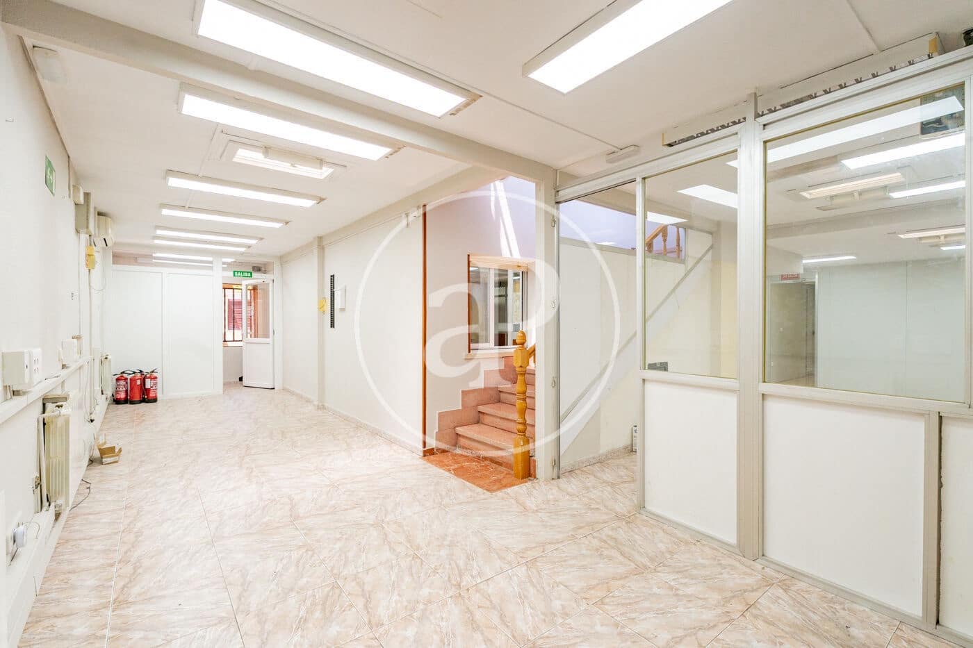 Chalet de 8 habitaciones en Madrid ciudad en venta - 875.000 € (Ref: 9890394)