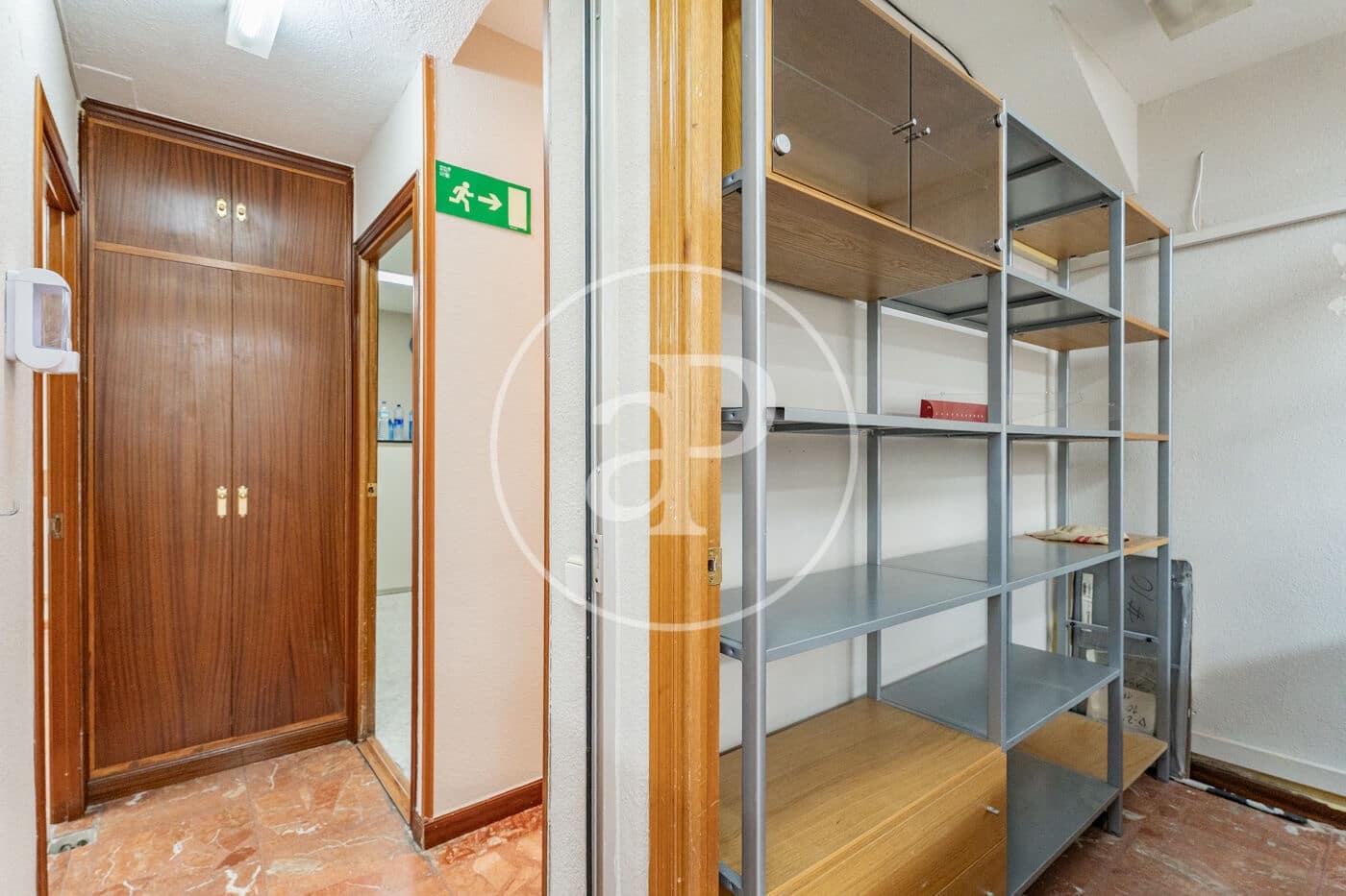 Chalet de 8 habitaciones en Madrid ciudad en venta - 875.000 € (Ref: 9890394)