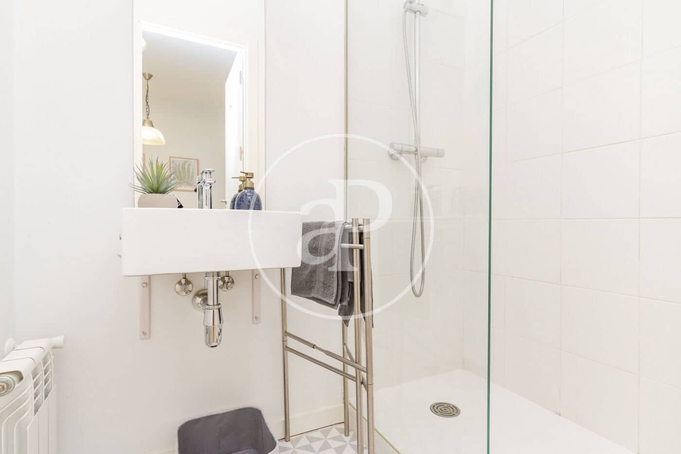 2 sovrum Lägenhet att hyra i Madrid stad - 2 600 € (Ref: 9890395)