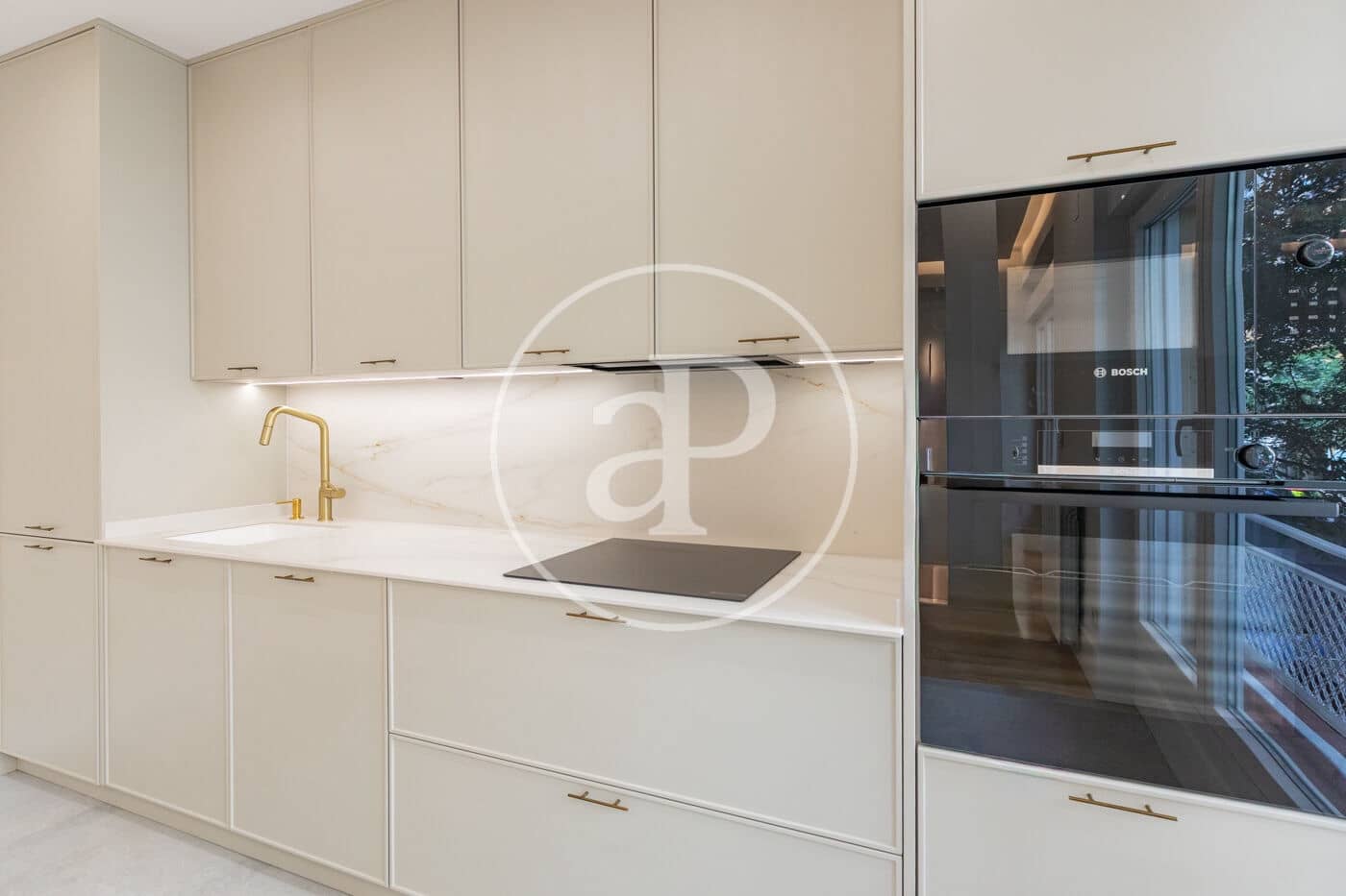 3 soveværelse Lejlighed til salg i Madrid by - € 1.150.000 (Ref: 9890396)