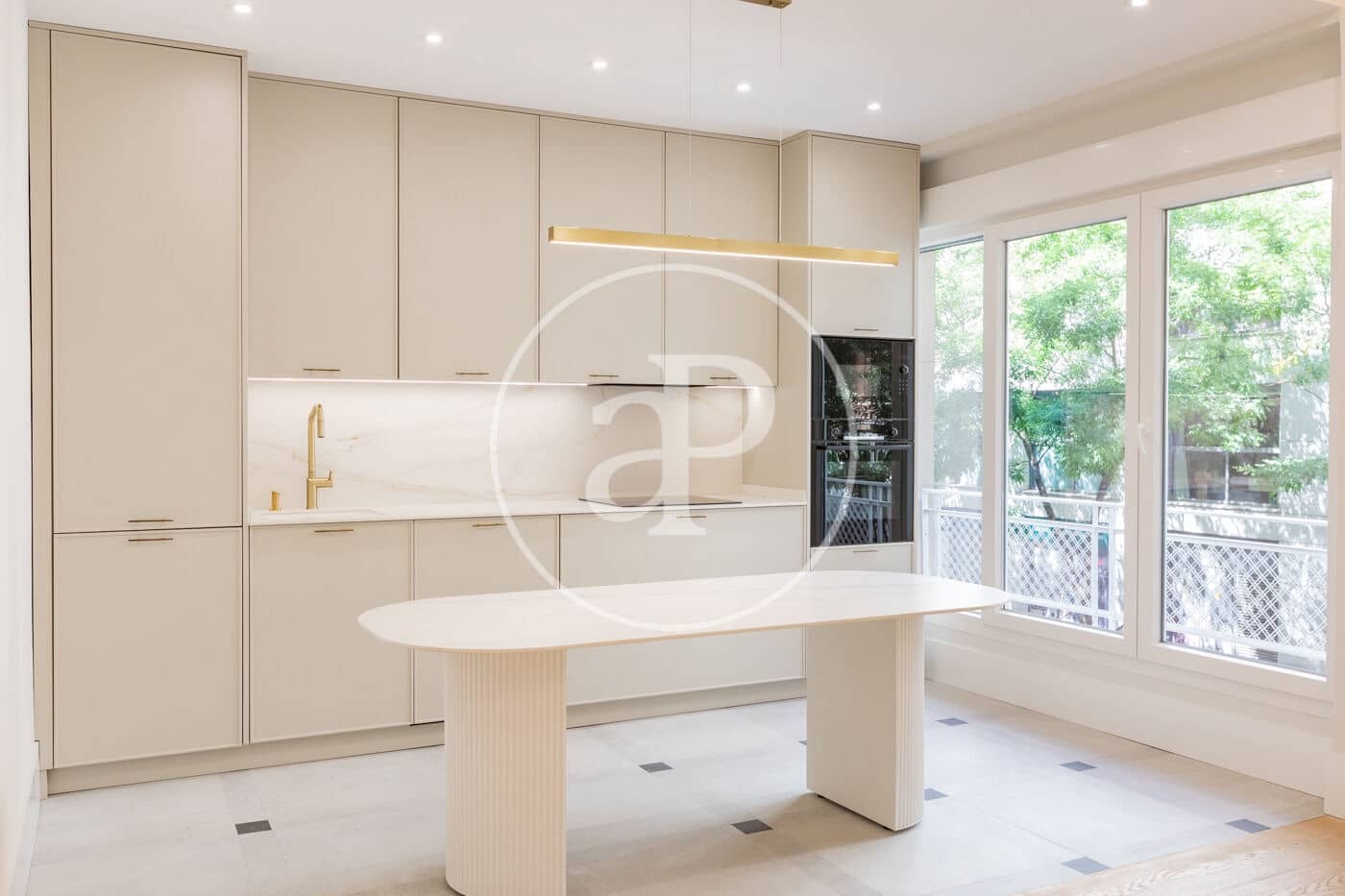3 soveværelse Lejlighed til salg i Madrid by - € 1.150.000 (Ref: 9890396)