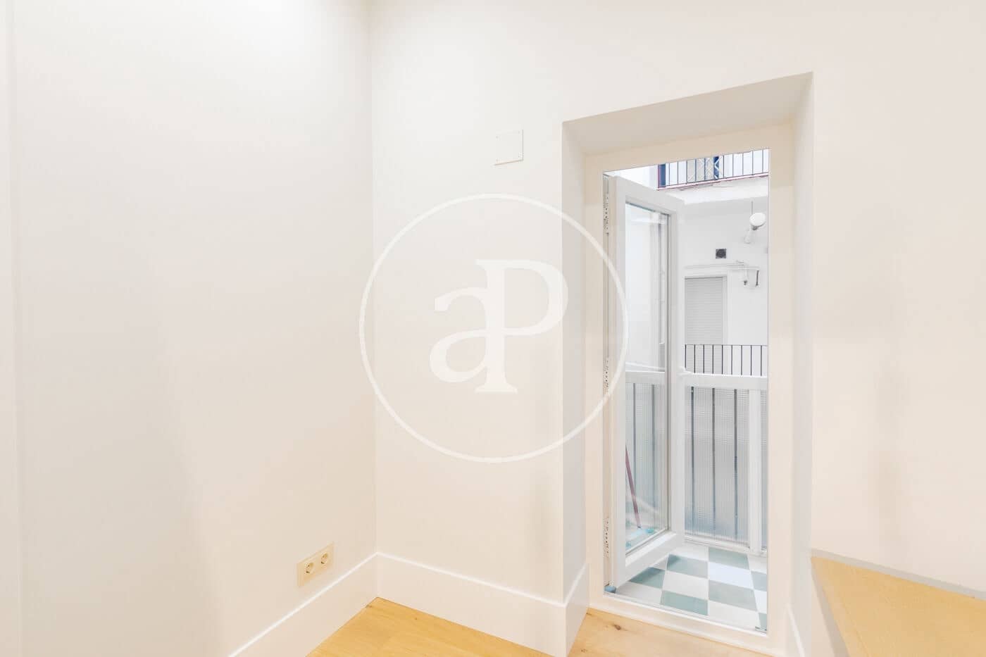 3 soveværelse Lejlighed til salg i Madrid by - € 1.150.000 (Ref: 9890396)