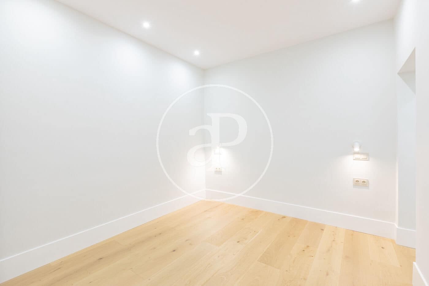 3 soveværelse Lejlighed til salg i Madrid by - € 1.150.000 (Ref: 9890396)